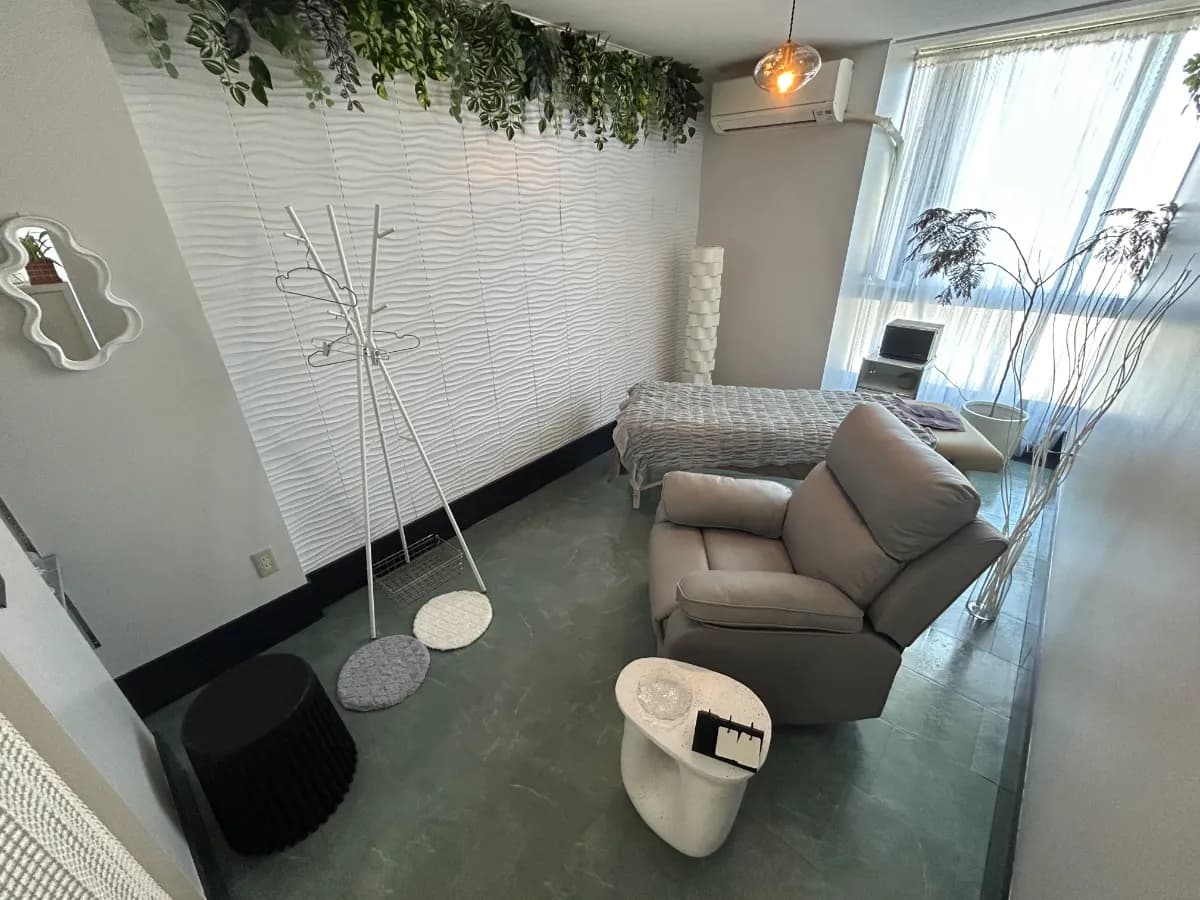 HITOYASUMI 施術ルーム